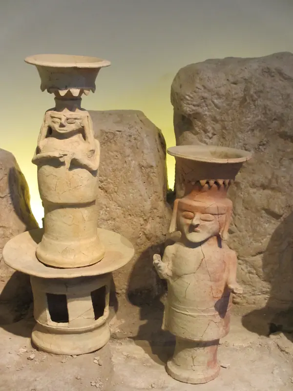 En Hazeva Edomite Cult Vessels